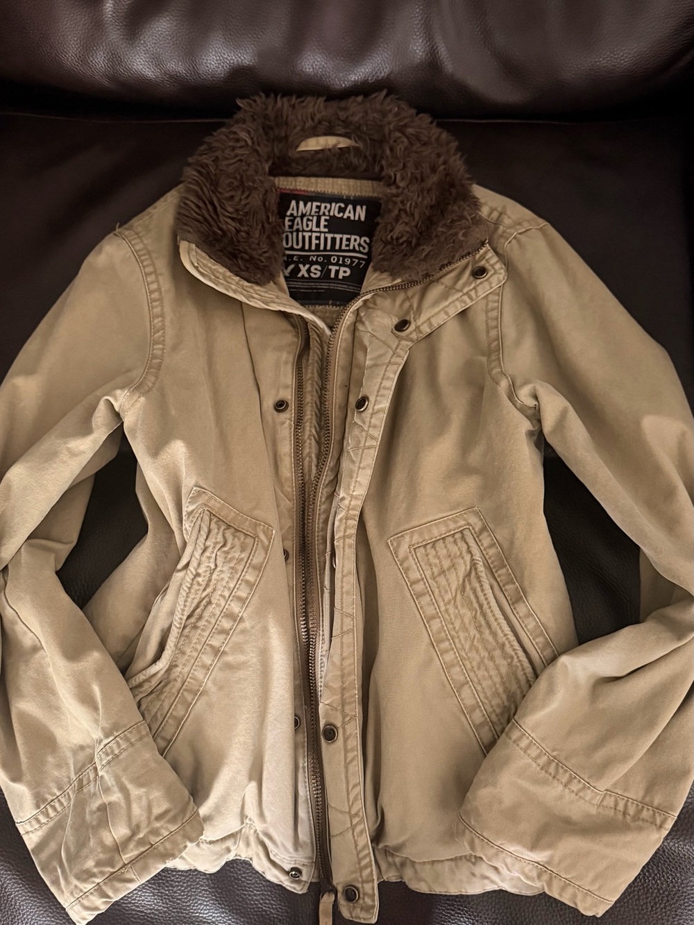 American Eagle Outfitters Women's Tan Utility Jacket with Brown Faux-Fur Collar
